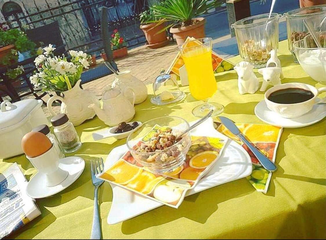 Charlino Plaza Hotel Русе Екстериор снимка