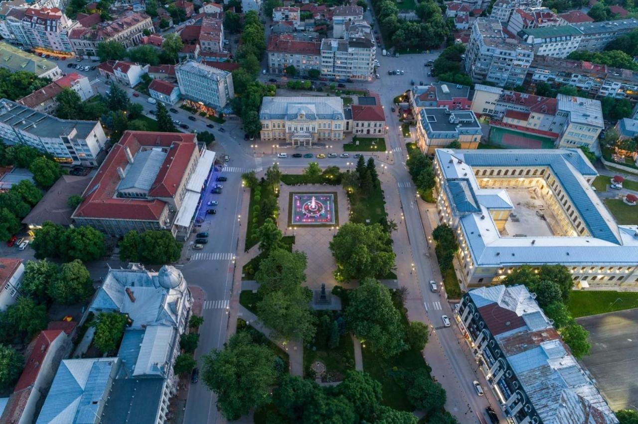 Charlino Plaza Hotel Русе Екстериор снимка